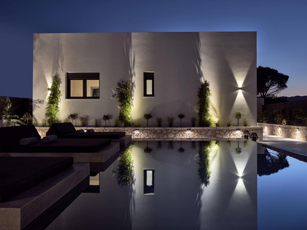 Noema Villa - Stylish Villa With Scenic Serenity, By Zantewize Sarakinadhon Экстерьер фото