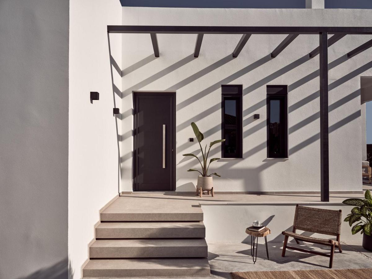 Noema Villa - Stylish Villa With Scenic Serenity, By Zantewize Sarakinadhon Экстерьер фото