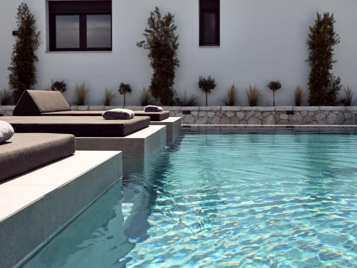 Noema Villa - Stylish Villa With Scenic Serenity, By Zantewize Sarakinadhon Экстерьер фото